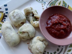 cheesesteak bites with sauce