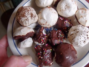 meringue candy plate