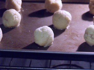 velvet cookie balls