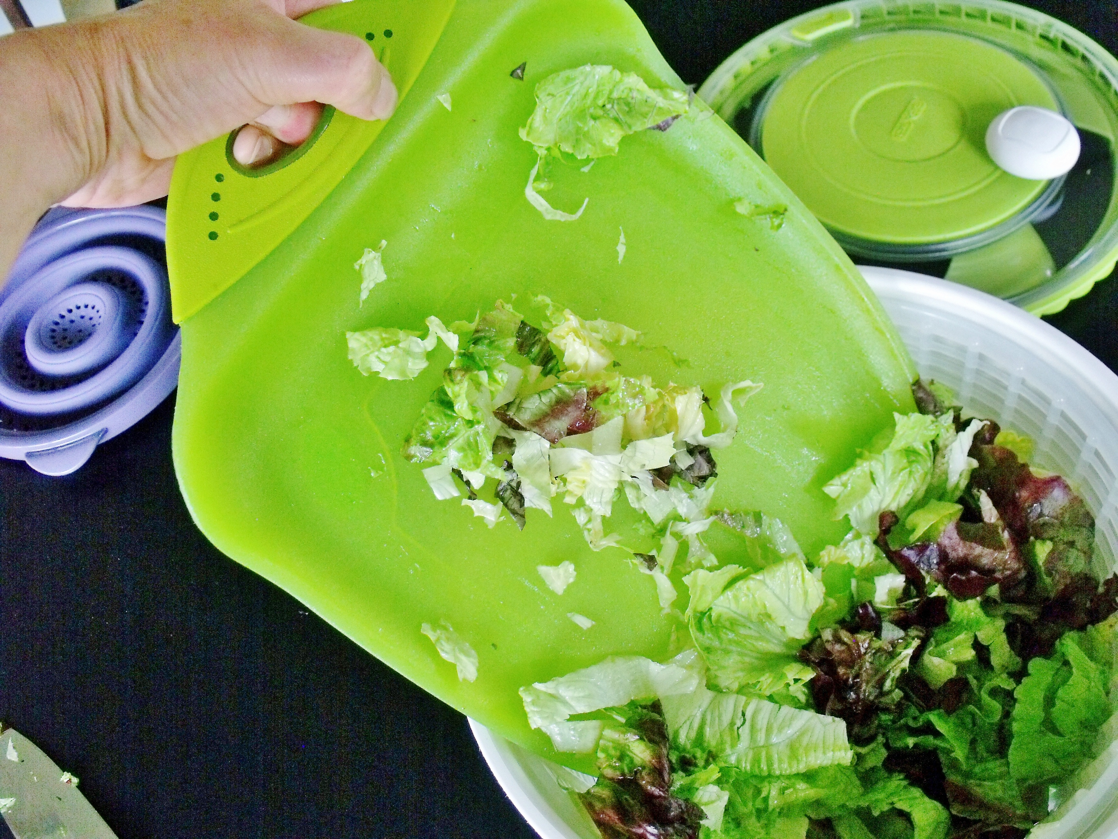 Chicken BLT Shaker Salad #PicnicDay #FestiveFoodies