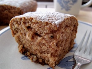 applesauce and pecan spice cake