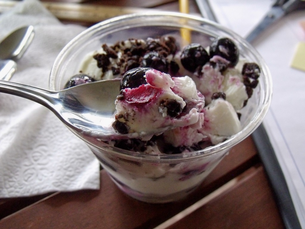frozen yogurtmud pie spoon