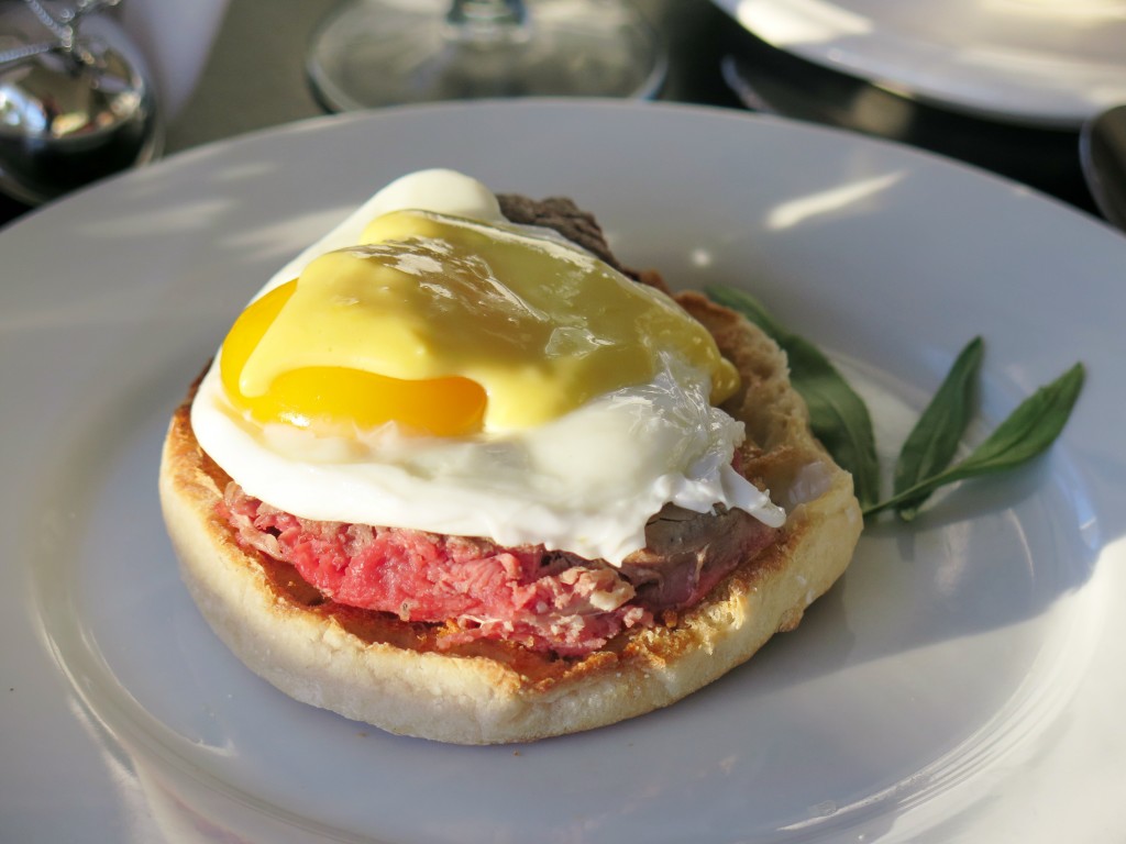 Beef Tenderloin Benedict