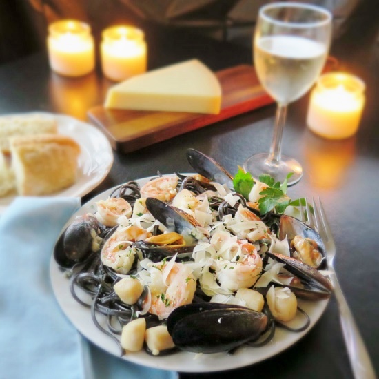 Seafood Scampi setting_edited-2 (550x550)