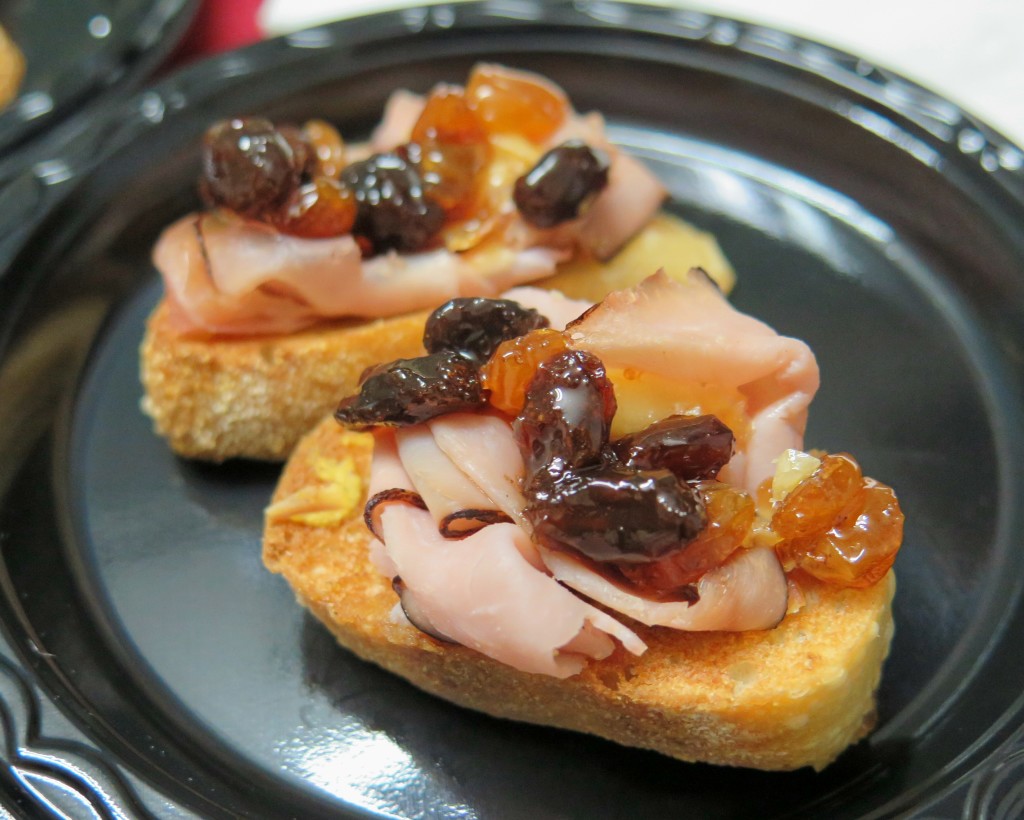 Raisin glazed Ham and Cheese Crostini 