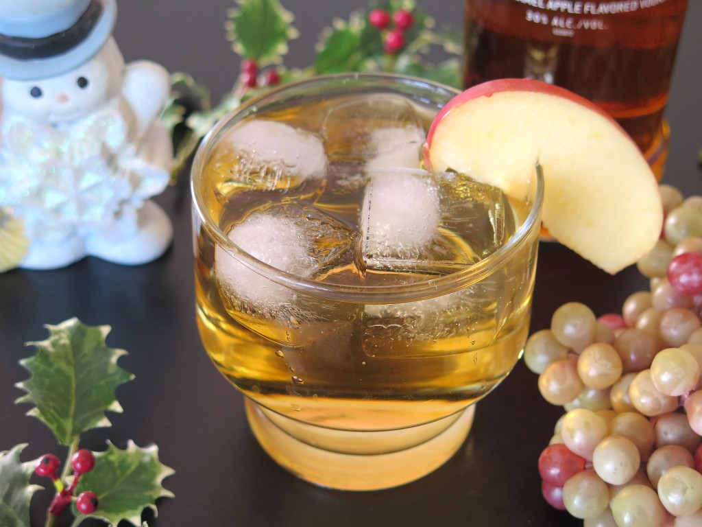 Happy Holidays Apple Cocktail