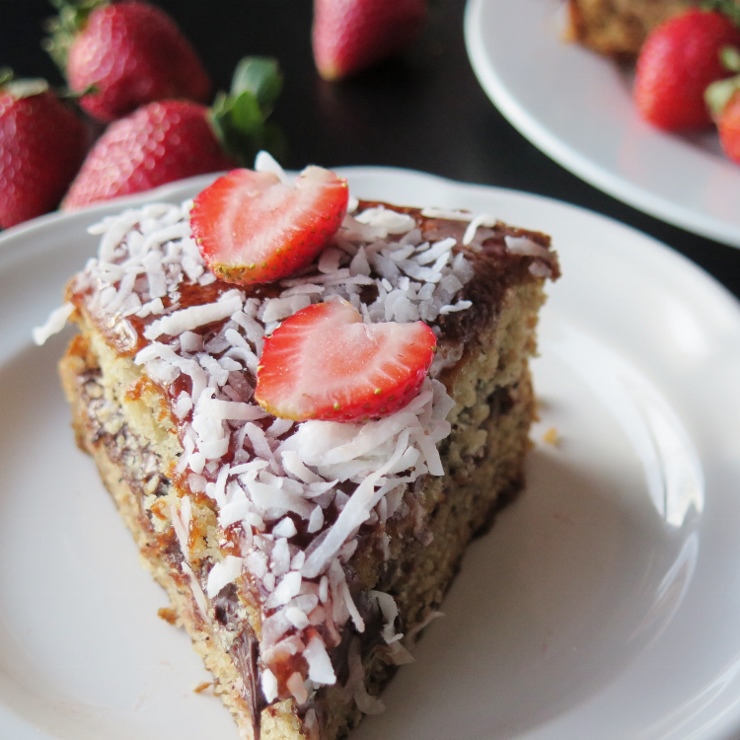 Strawberry Choc Banana Cake (740x740)