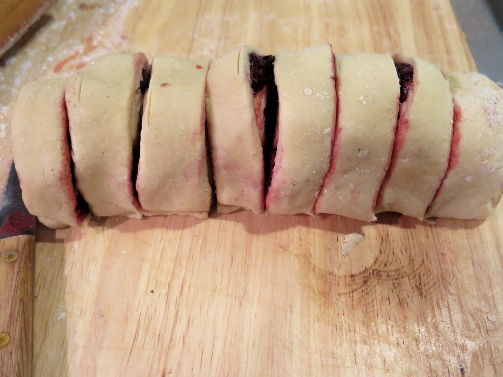 blackberry roll cut