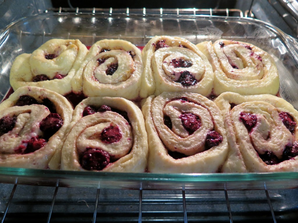 blackberry rolls pan 2