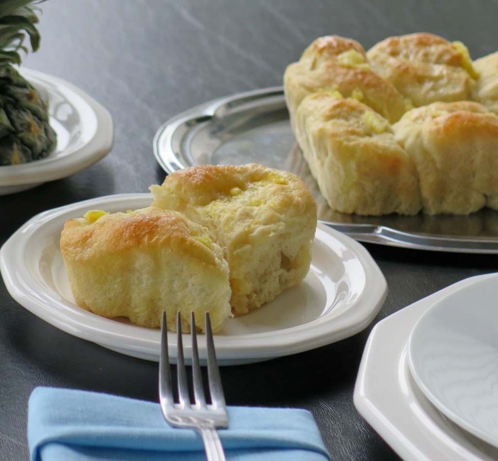 Honey Pineapple Pull-Apart Rolls