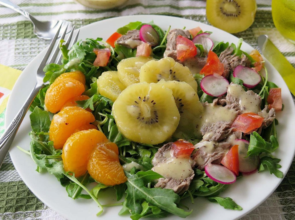 Kiwifruit Steak Salad 