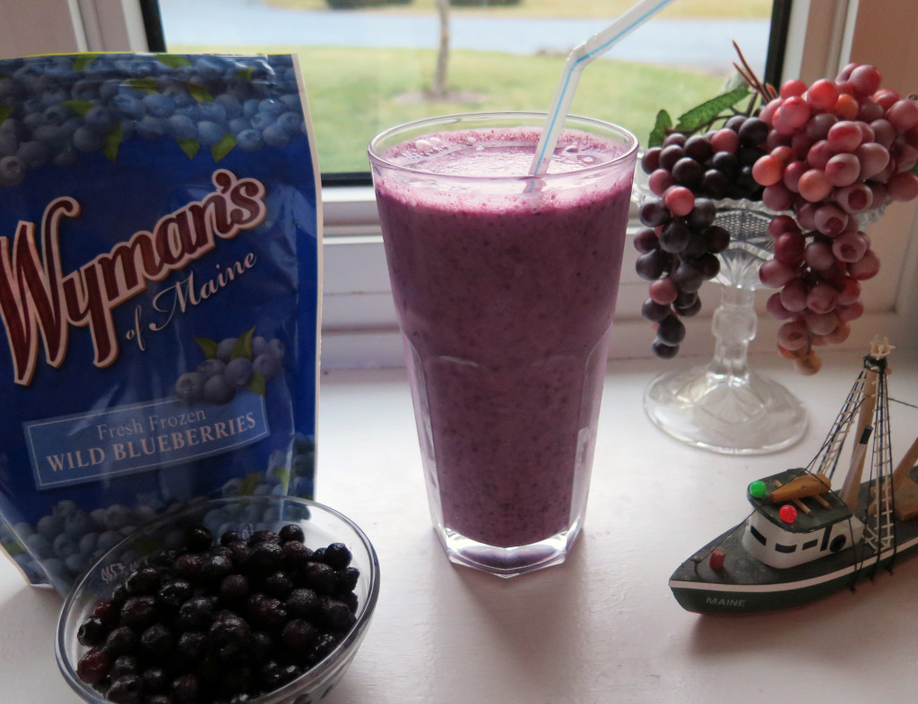 Nuts About Wild Blueberry Smoothies with bag