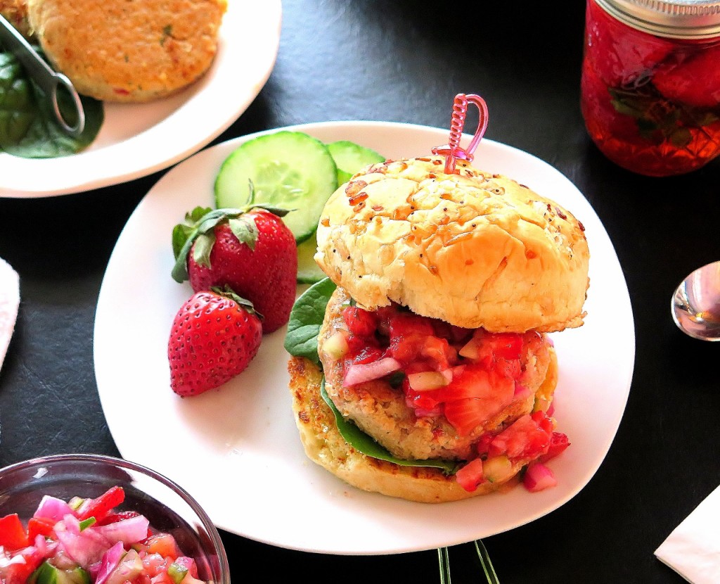 Tuna Burger with Pickled Strawberry Relish