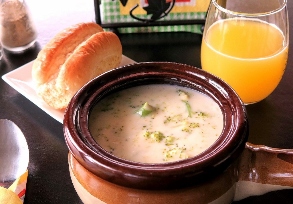 Cheddar Broccoli Soup #BrunchWeek