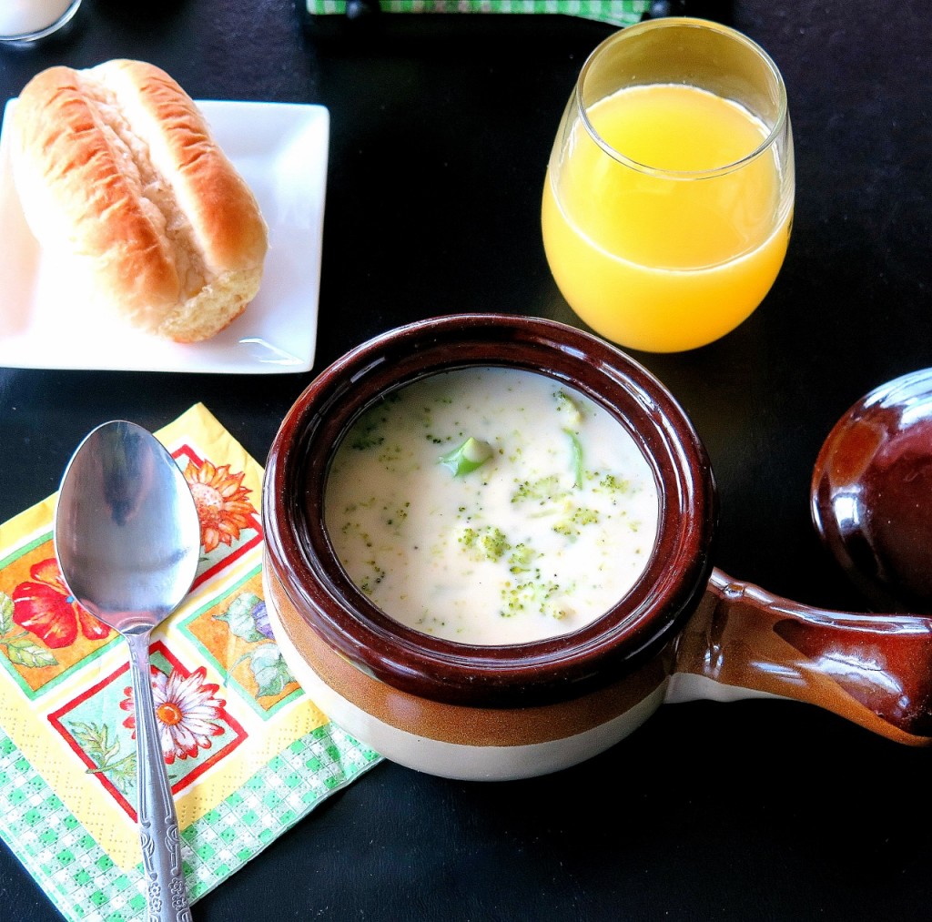 Cheddar Broccoli Soup #BrunchWeek