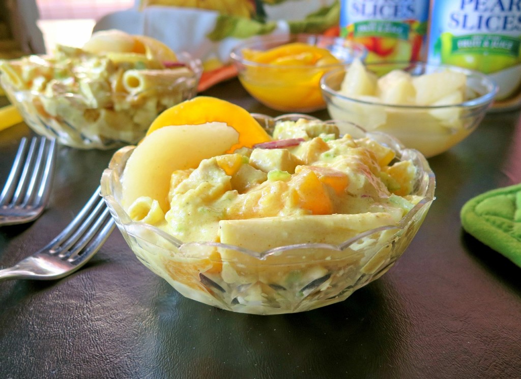 Peachy Pear Chicken Rigatoni Salad with Turmeric Kefir Dressing