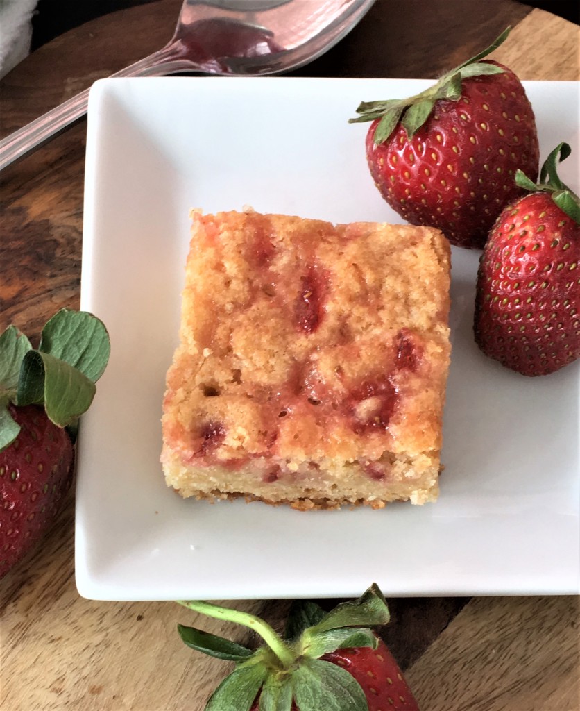 Strawberry Lemonade Blondie