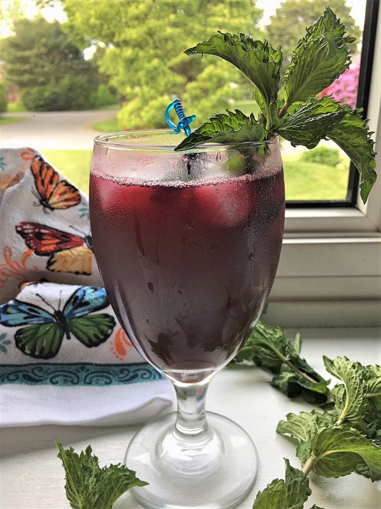 Minty Blueberry Iced Tea