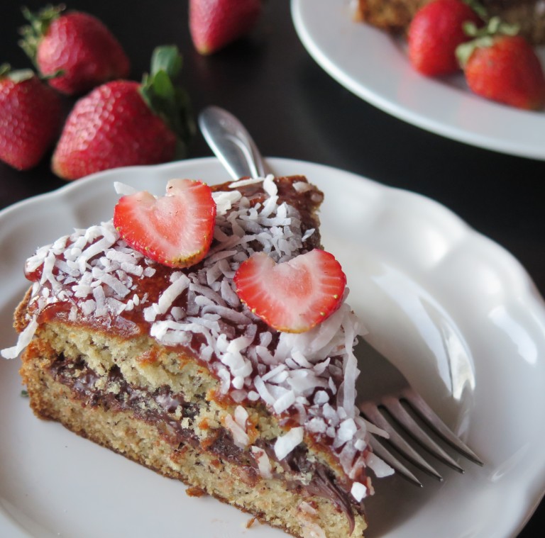 Strawberry Chocolate Banana Cake #FoodBlogg…
